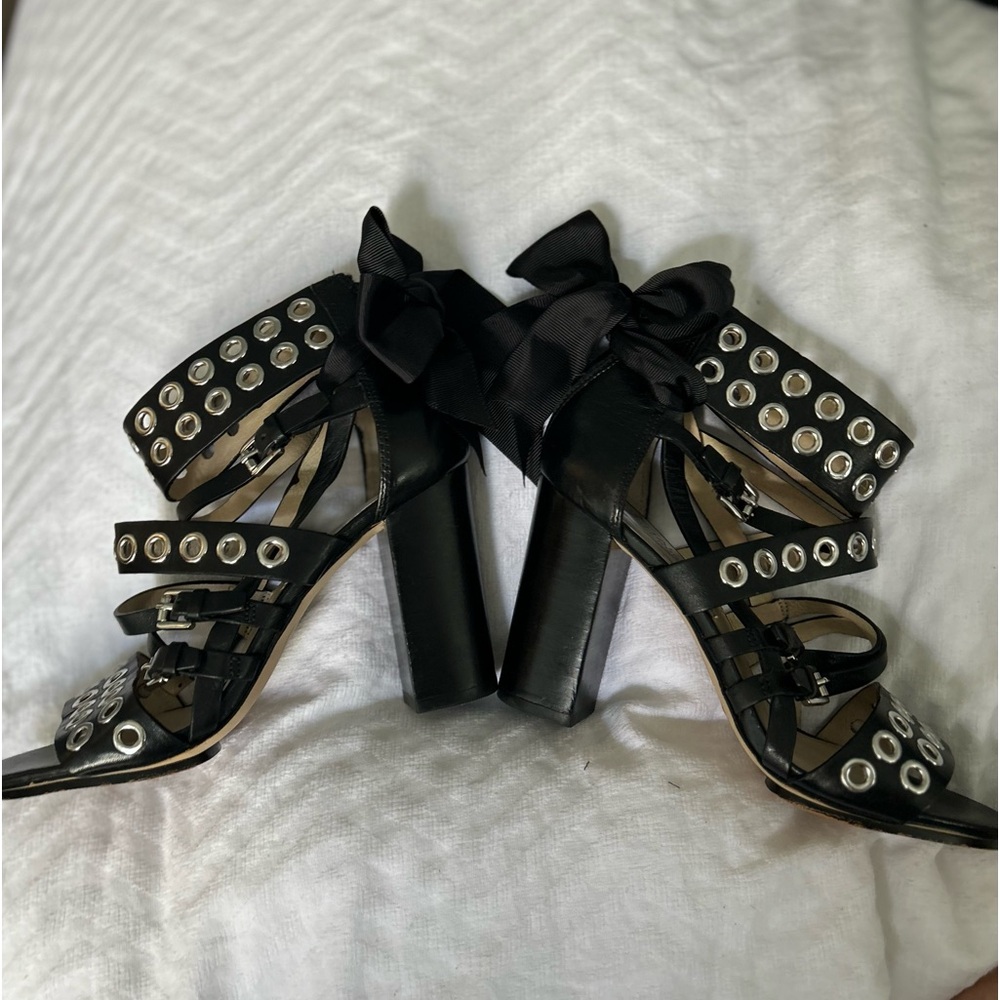 Michael Kors Maddox open rivet  Detail Sandal In Leather